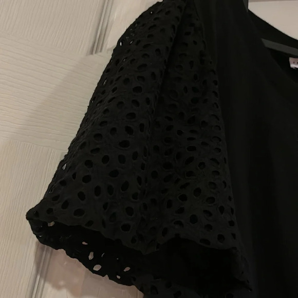 Jane and Delancey Black cotton  crew neck puff lace sleeves top Sz L - Picture 4 of 11